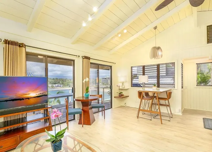 Pali Kai Cottage 17 A, Ocean Bluff, Nawiliwili